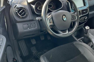 Fermeture de capot RENAULT CLIO 4