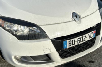 Pare boue avant gauche RENAULT MEGANE 3