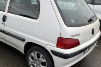 Optique avant principal droit (feux)(phare) PEUGEOT 106