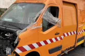 Bras essuie glace avant droit RENAULT MASTER 3