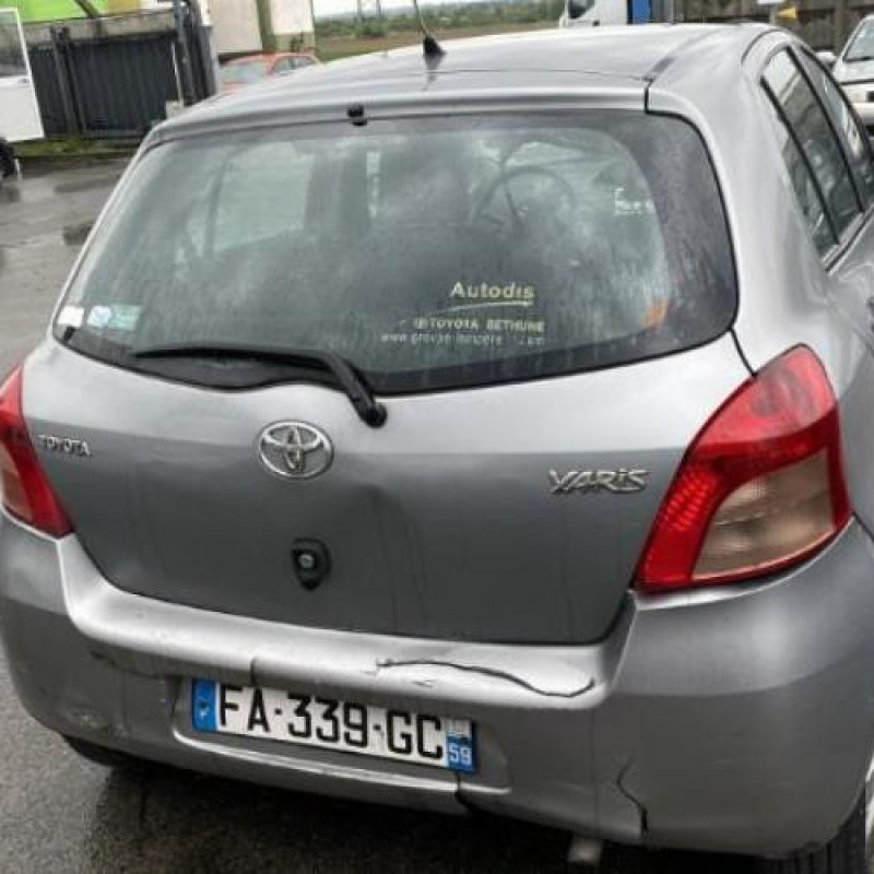 Feu arriere principal gauche (feux) TOYOTA YARIS 2 Photo n°13