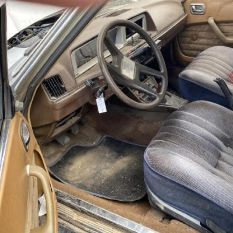 Poignee interieur avant gauche PEUGEOT 604 Photo n°17